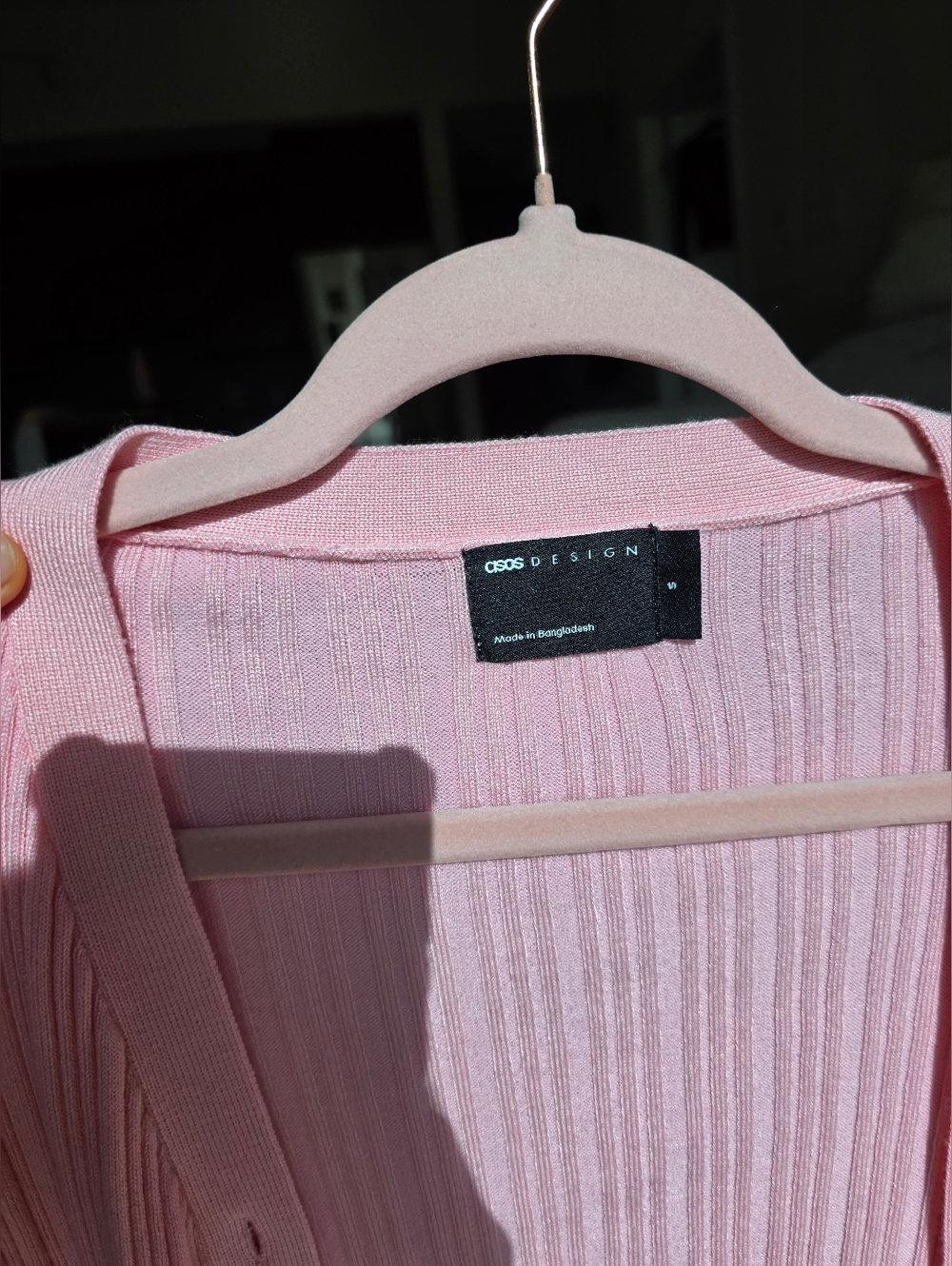 ASOS V Neck Pink Ribbed Button-Front Cardigan - Picture 4 of 5